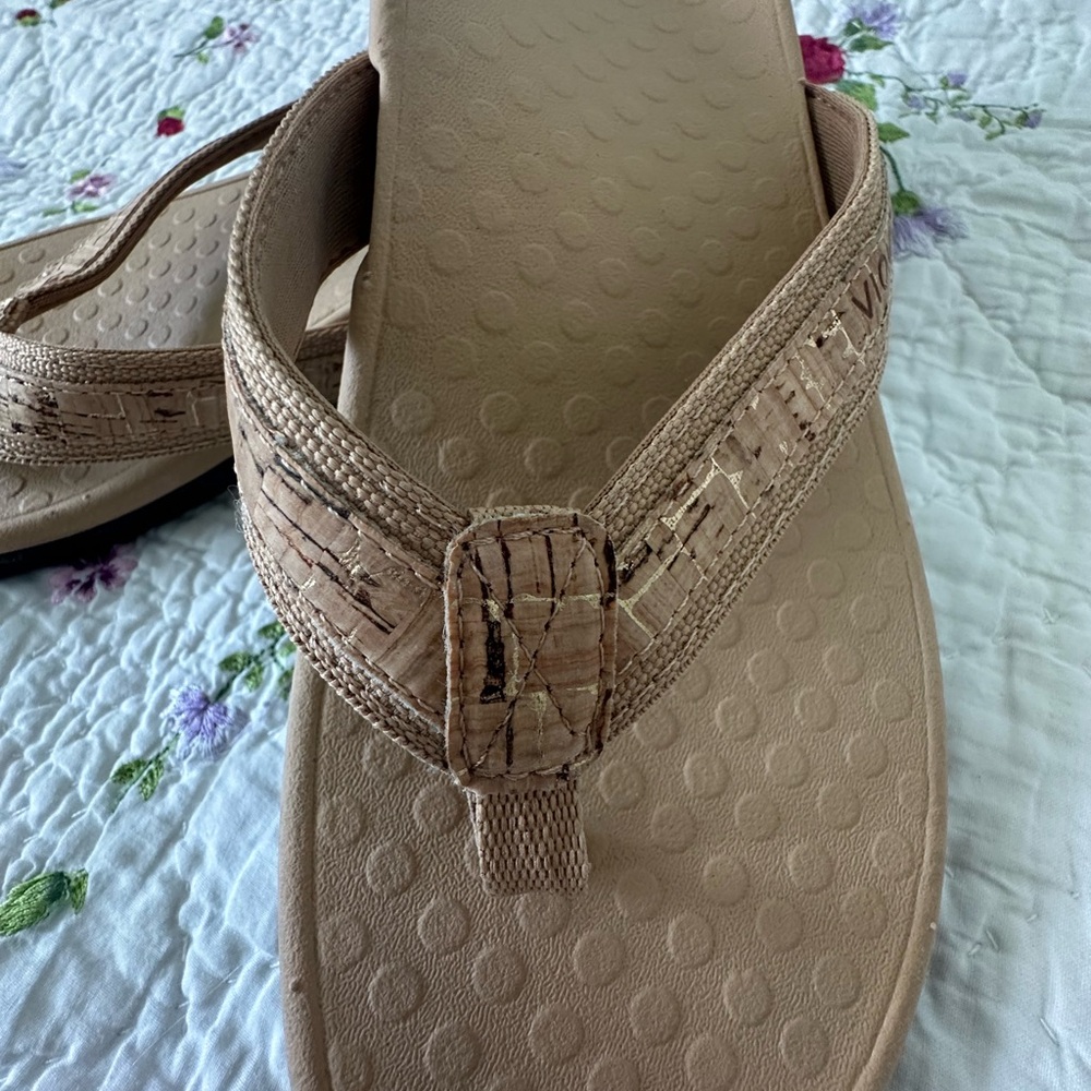 Vionic Tide II Women’s flip flops - Picture 2 of 6